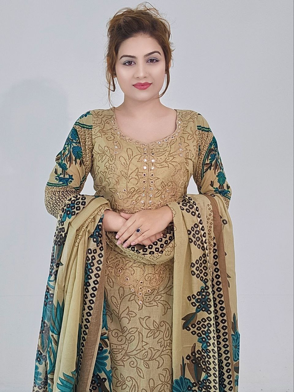 e2c09929-f7cc-49fd-80d3-df105c0d01cd