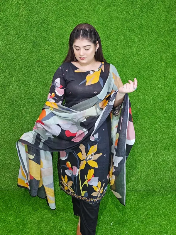 কালো ডিজিটাল ফ্লোরাল প্রিন্ট কটন আনস্টিচড থ্রি-পিস